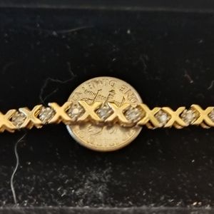 Diamond tennis bracelet